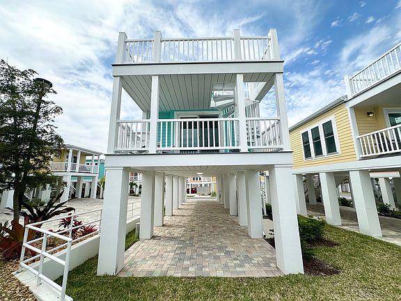 2nd image of 2534 NE Heron South Walk #61