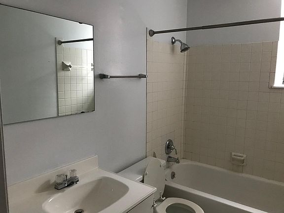5th image of 2211 S 13th St