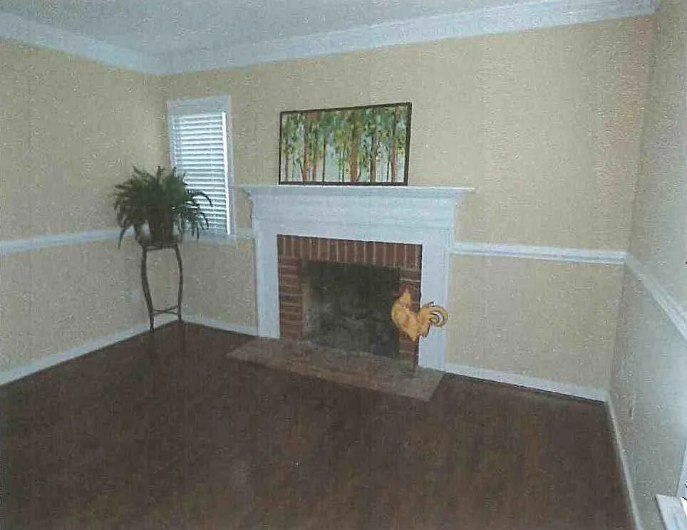 3 bed, 1547 sqft, $2,200 — Photo 4