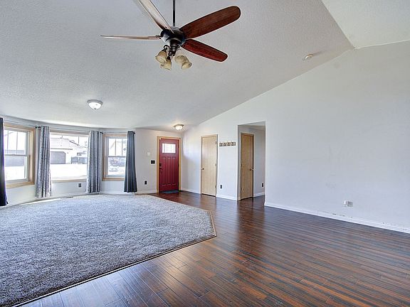 4th image of 700 NW 24th St