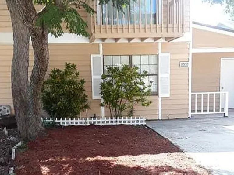 505 Yellowwood Ct #1 — Photo 1