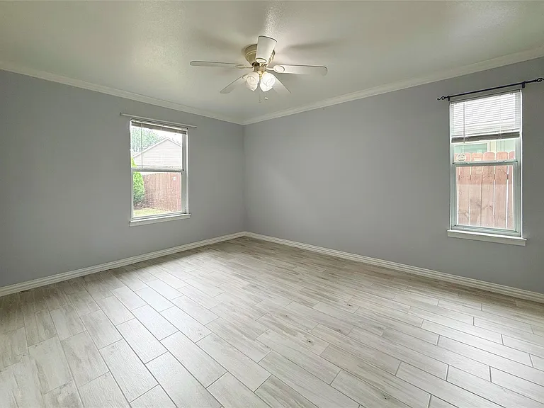 6915 Villita Avenida St — Photo 8