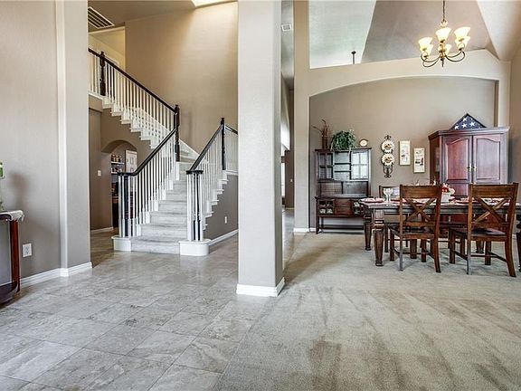 2nd image of 1702 Redbay Dr