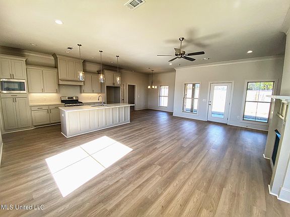 4th image of 206 Baleigh Dr