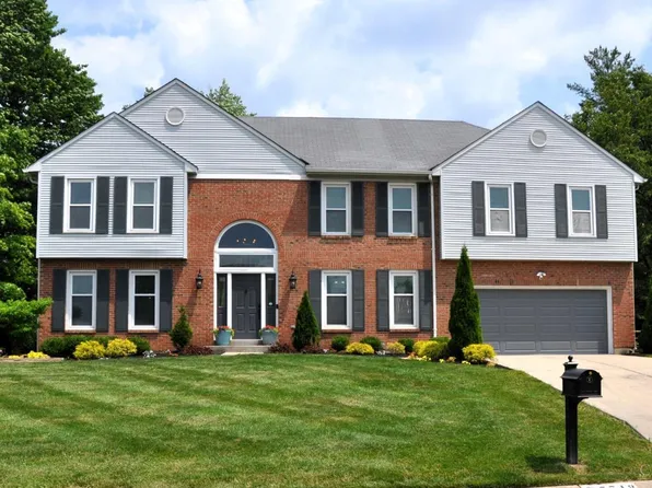 7748 Cedar Falls Ln, West Chester, OH 45069