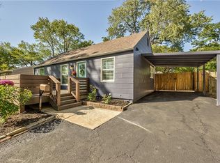 8220 Grand Ave, Kansas City, MO 64114