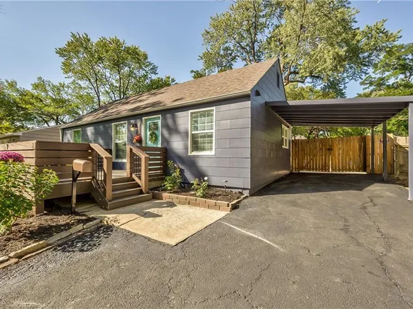 8220 Grand Ave, Kansas City, MO 64114