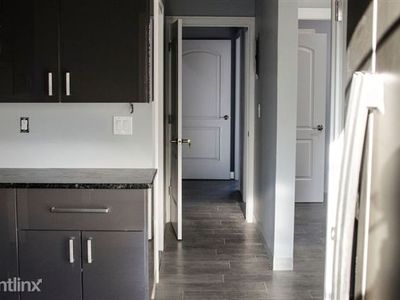 618 E 5th St, Brooklyn, NY, 11218