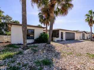 9926 Woodstock Ln, Port Richey, FL 34668