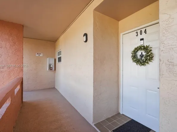 8826 W McNab Rd APT 304, Tamarac, FL 33321