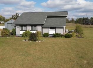 4380 Dale Dr, Highland, MI 48357