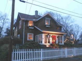 79 Thurman St, Warwick, RI 02888