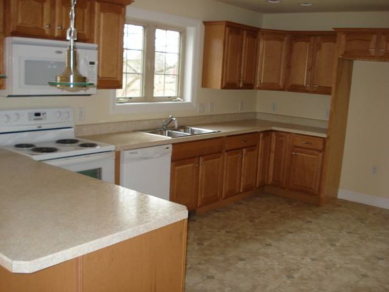 3rd image of 592 MUITZESKILL Road