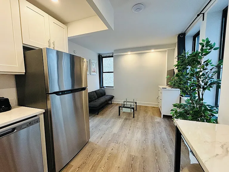 45 W 81st St #14I — Photo 2