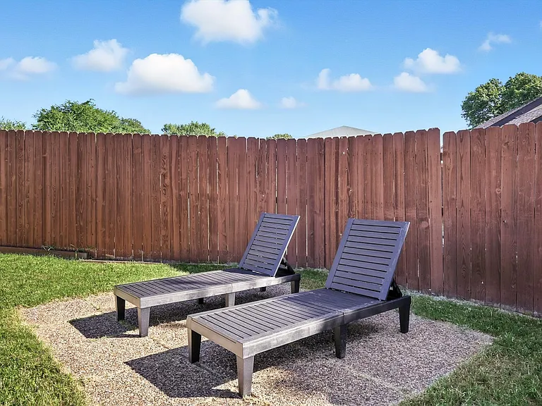 1231 Springbrook Cir — Photo 37