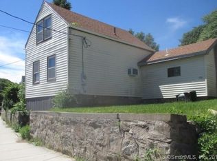 153 Shaw St, New London, CT 06320