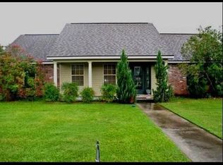 2001 Squirrel Run Dr, New Iberia, LA 70560