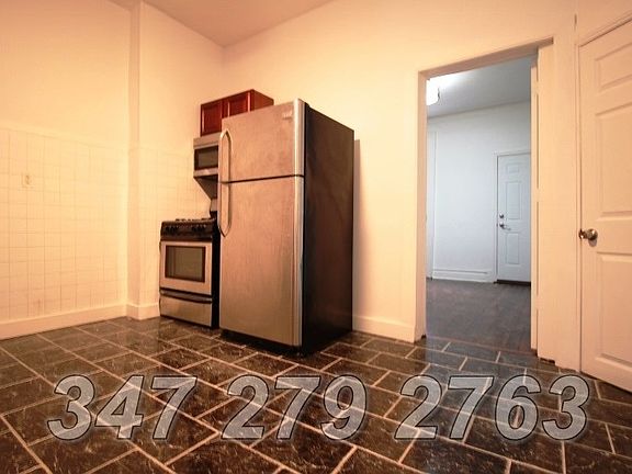 3rd image of 141 Somers St APT 1L
