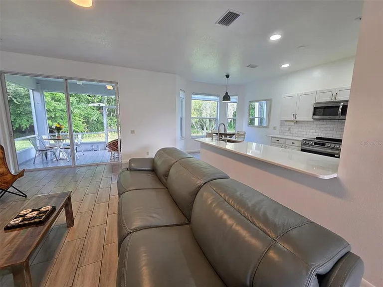 3323 Songbird Ln — Photo 7