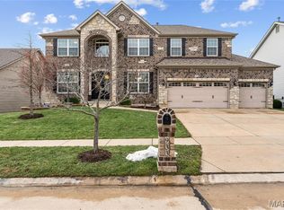933 Bentley Park Cir, O'Fallon, MO 63368