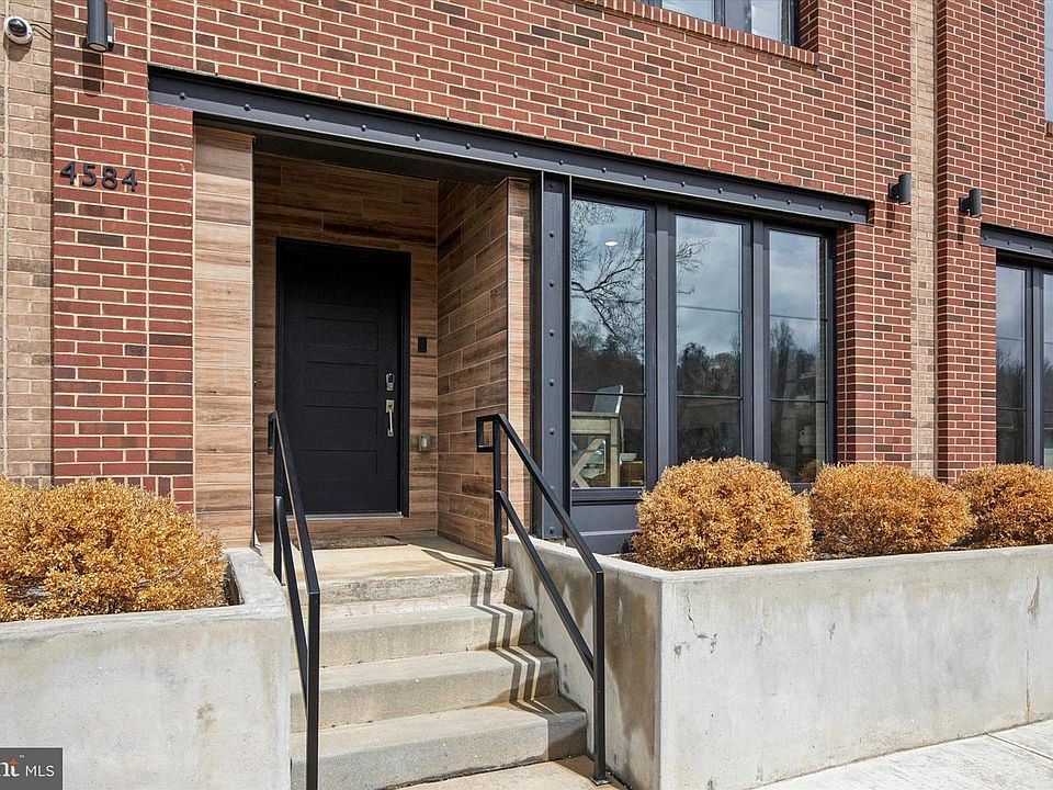 1st image of 4584 Riverside Way