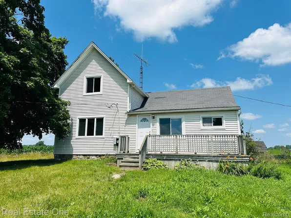 8691 Peck Rd, Marlette, MI 48453