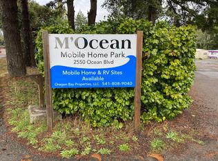 1936 Lawnridge Loop, Coos Bay, OR 97420