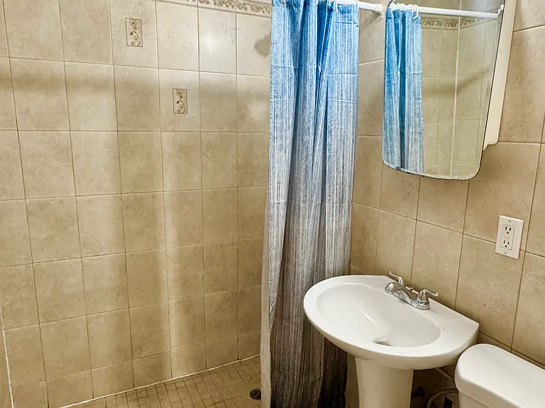 115 Haven Ave #1 — Photo 7