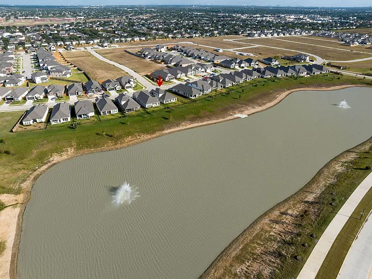 7603 Coral Lake Dr — Photo 34