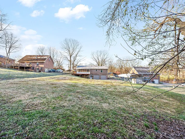 1835 Warren Dr — Photo 30
