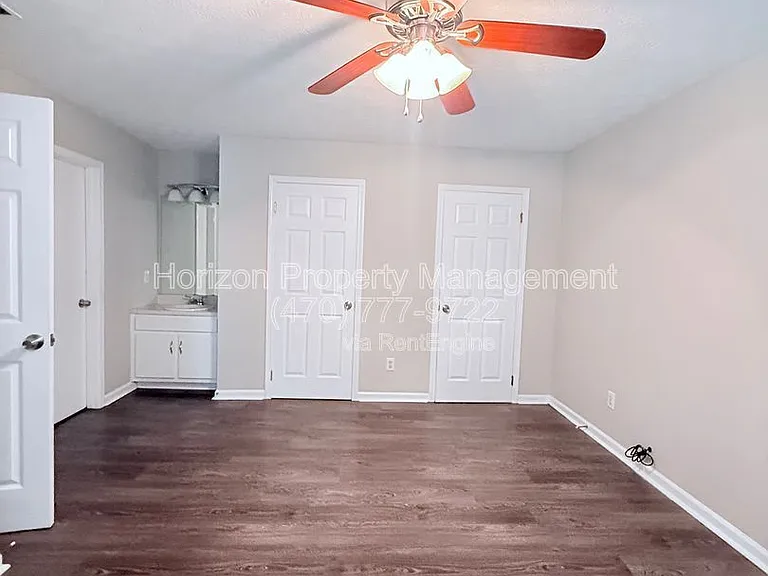 1670 Lakeside Trl — Photo 15