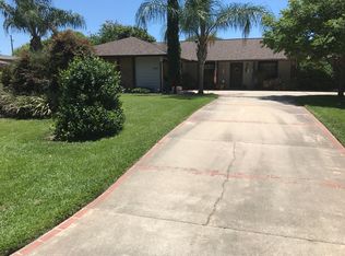 5220 Royal Oak Dr, Fruitland Park, FL 34731