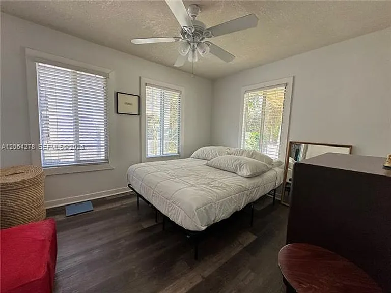3611 Oak Ave #3611 — Photo 7