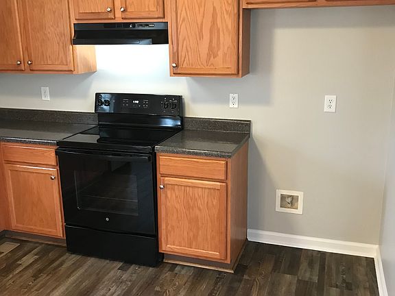 Kitchen oven and cabinetry