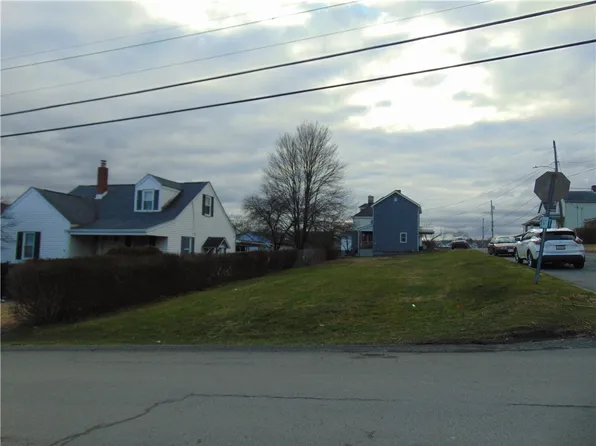 49 Easy St, Uniontown, PA 15401
