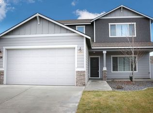 561 W Hope Ave, Hermiston, OR 97838