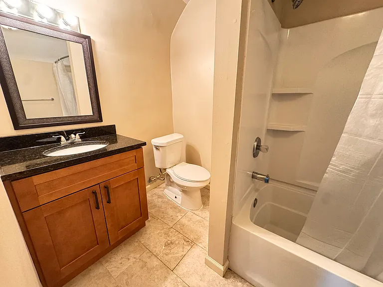925 S 14th St #2 — Photo 8