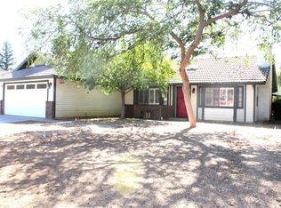 284 Filbert Ave, Clovis, CA 93611