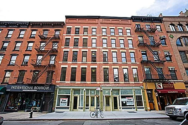 Rented by Douglas Elliman | media 24