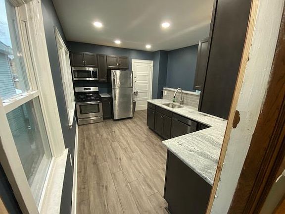 3rd image of 625 W Delavan Ave #2
