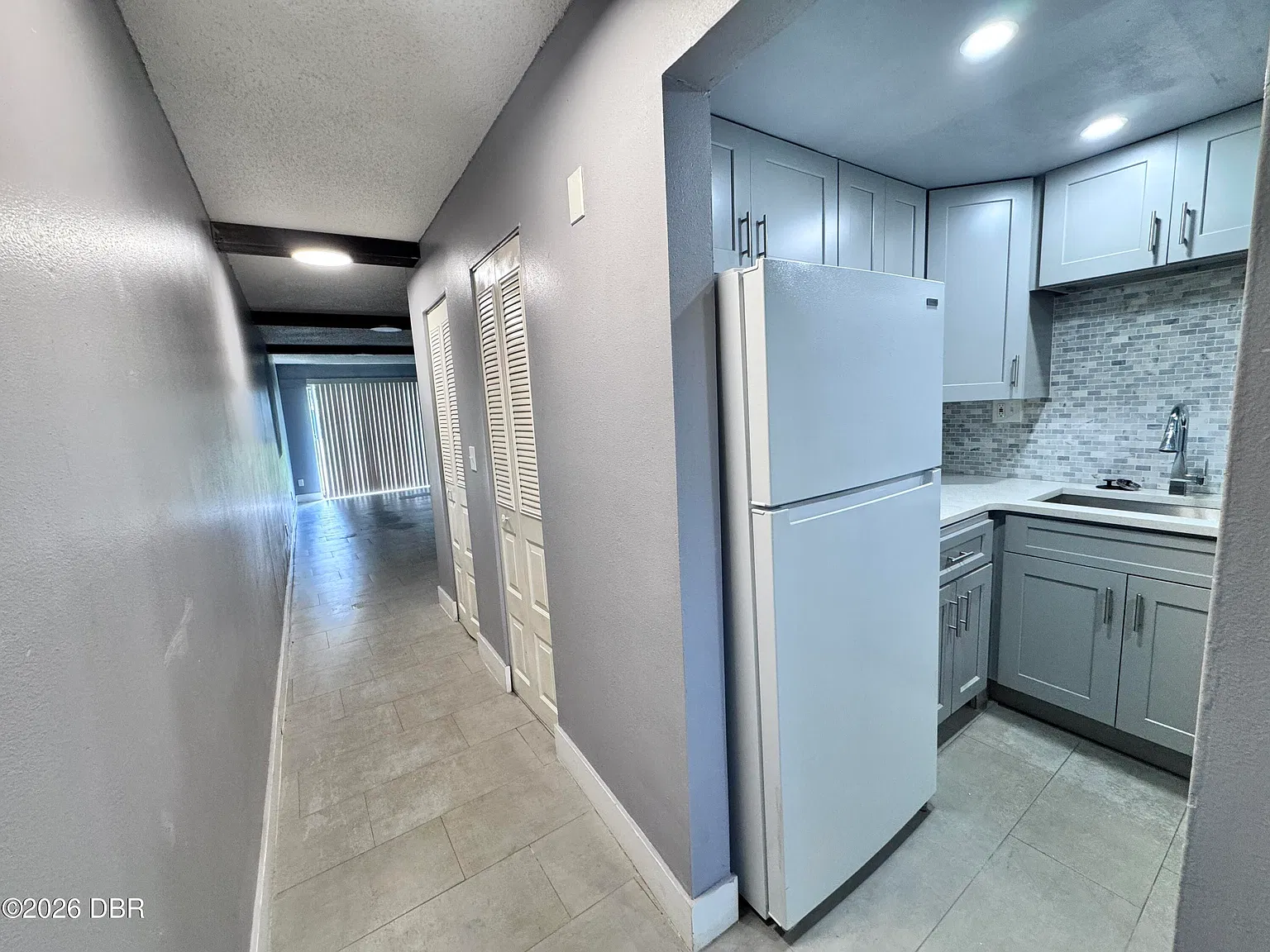 2 bed, 2.0 bath, 910 sqft, $1,350 — Photo 2