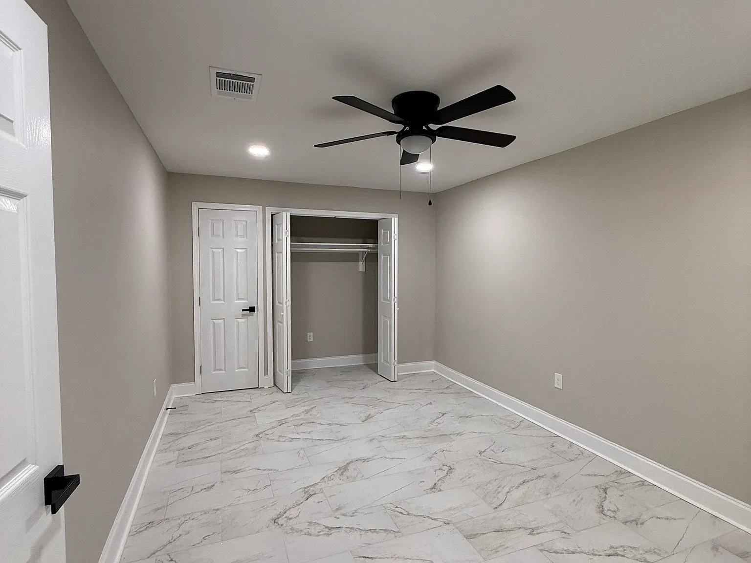 4 bed, 1650 sqft, $2,100 — Photo 4