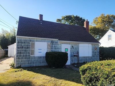 818 County Line Road, Amityville, NY, 11701