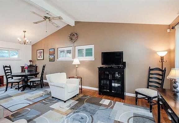 3rd image of 1011 Banyon Dr