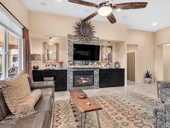 2nd image of 2639 E Sawyer Rd