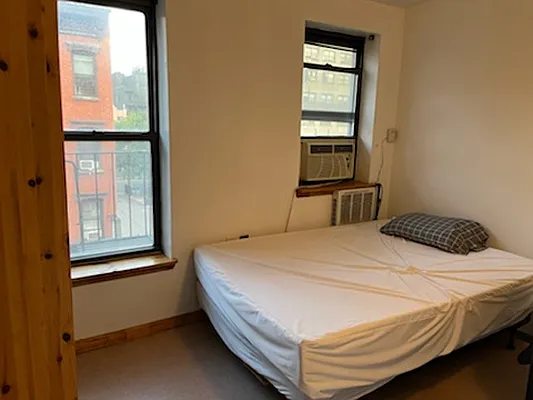 Rented by Downtown Mgt & Realty LLC | media 5