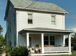 22 Walnut St, Boiling Springs, PA 17007