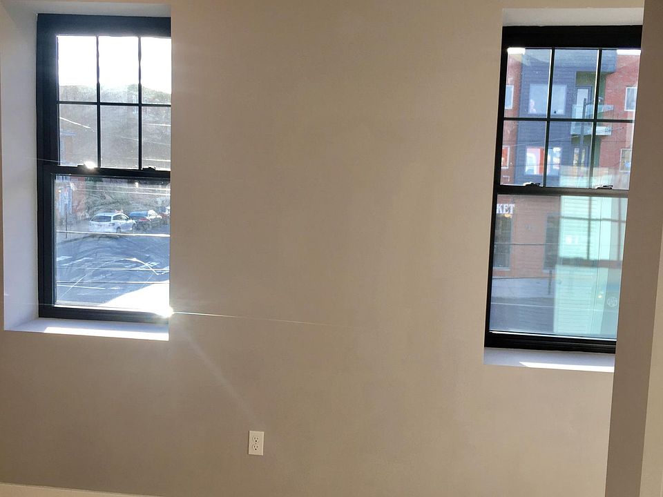 1st image of 113 E Girard Ave