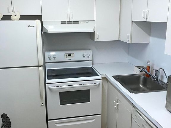 2nd image of 288 Sheffield L #L-2880
