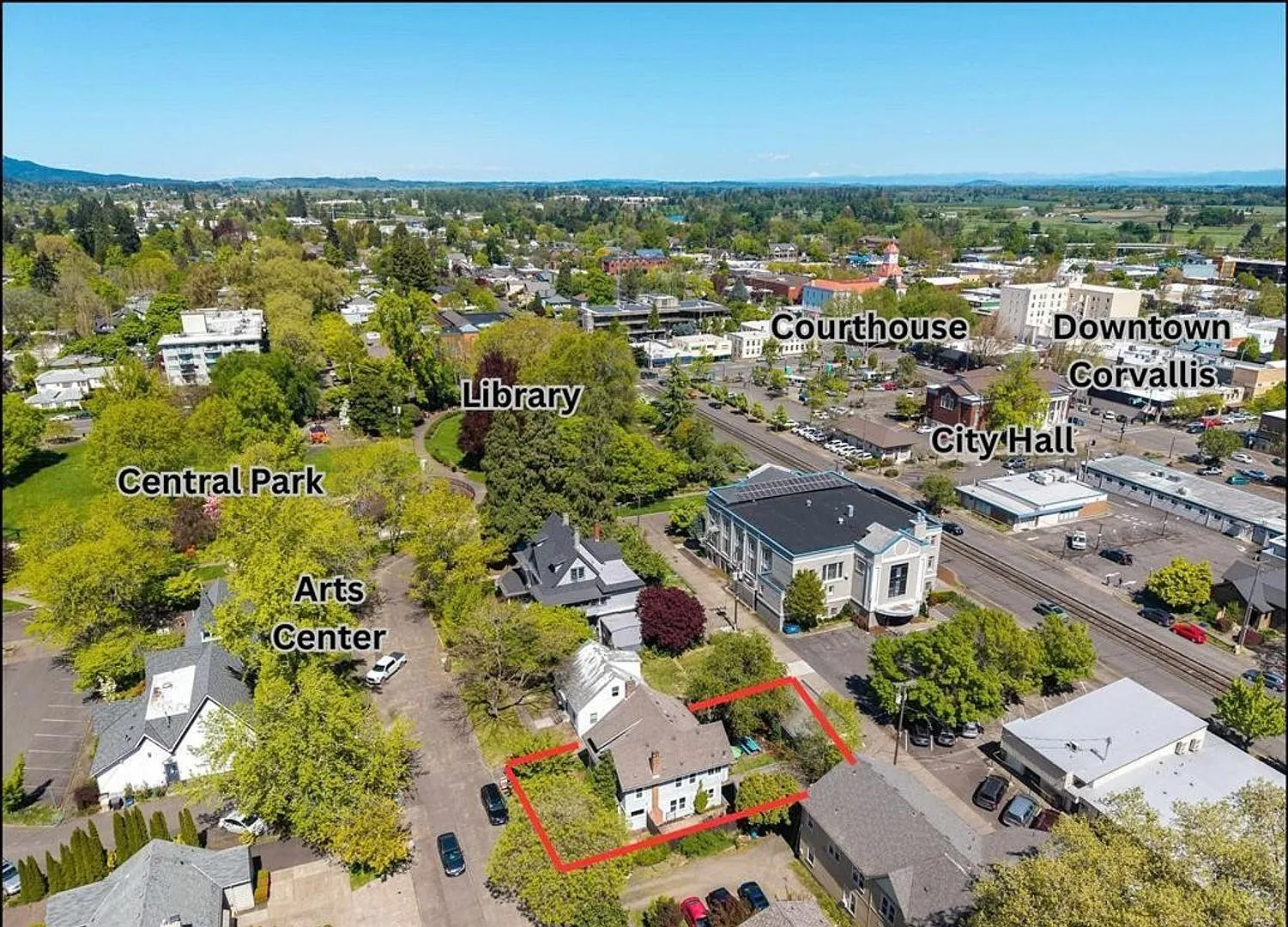 Location Matters ~ 4 Bedroom + Bonus Room ~ Walking Distance To Osu — Photo 2